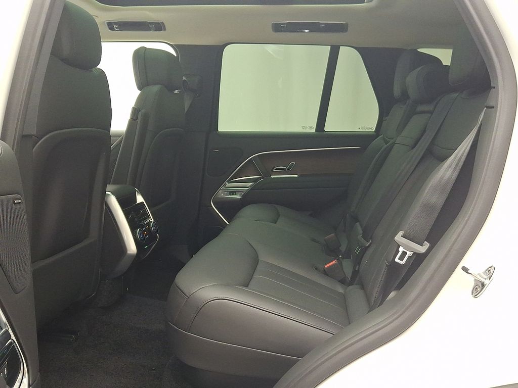 Thumbnail: 2027 Land Rover Range Rover - 6