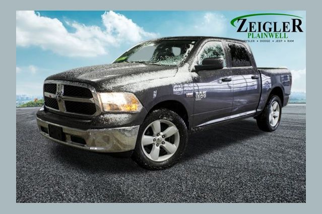 2023 RAM 1500 Classic SLT Crew Cab 4WD