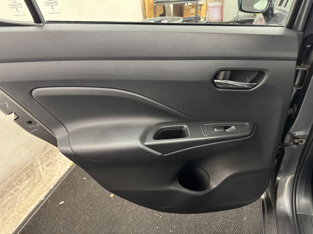 2023 Nissan Versa 1.6 SV