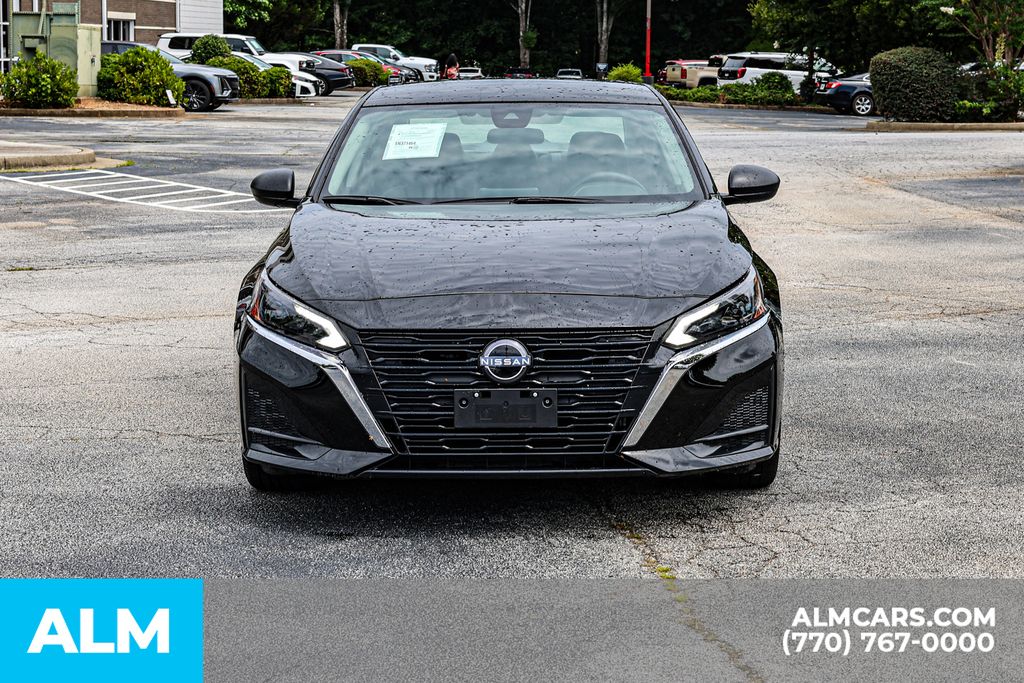 Used 2025 Black Nissan 2.5 SV image 11