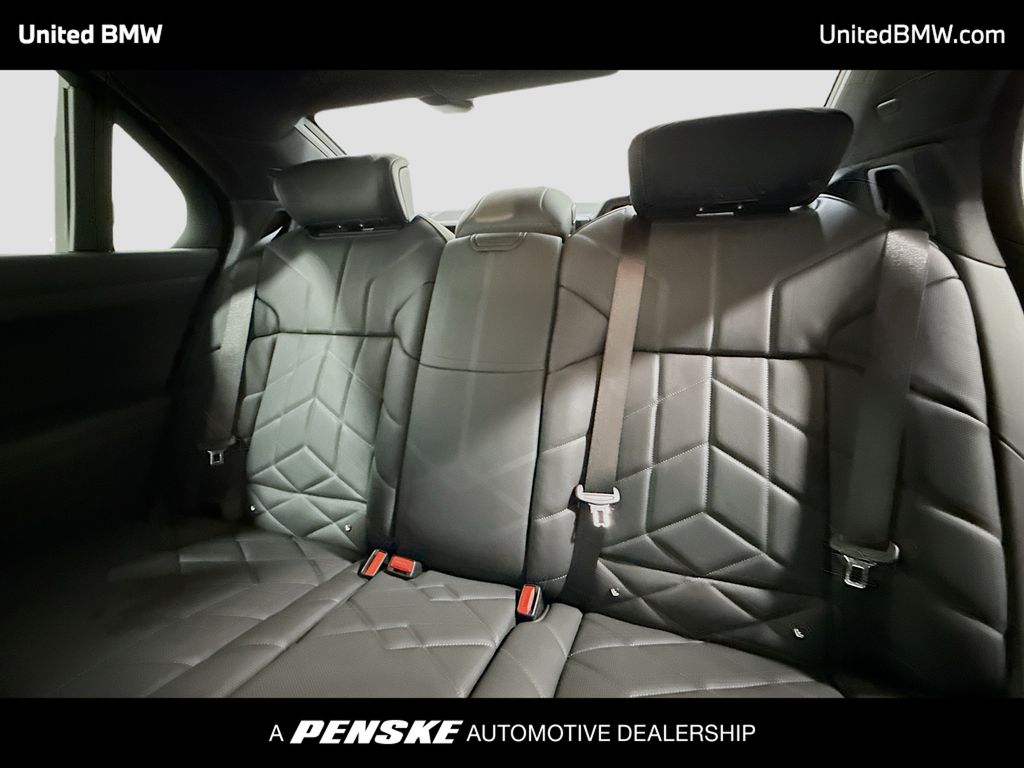 Thumbnail: 2026 BMW 7 Series - 13