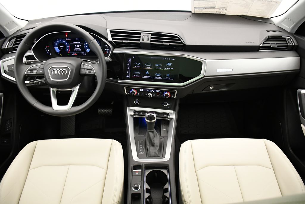 Thumbnail: 2025 Audi Q3 - 23