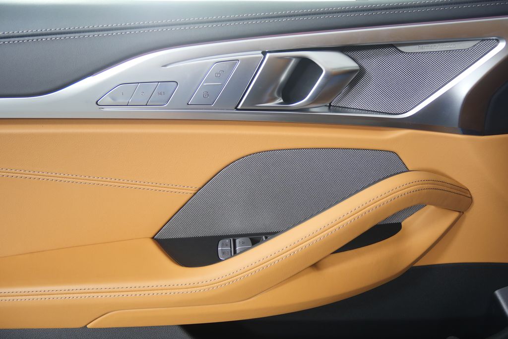 Thumbnail: 2026 BMW 8 Series - 8