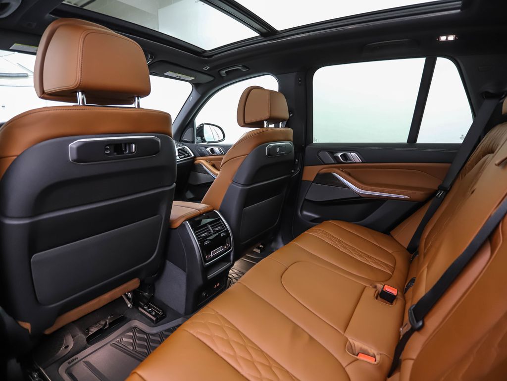 Thumbnail: 2026 BMW X5 - 21