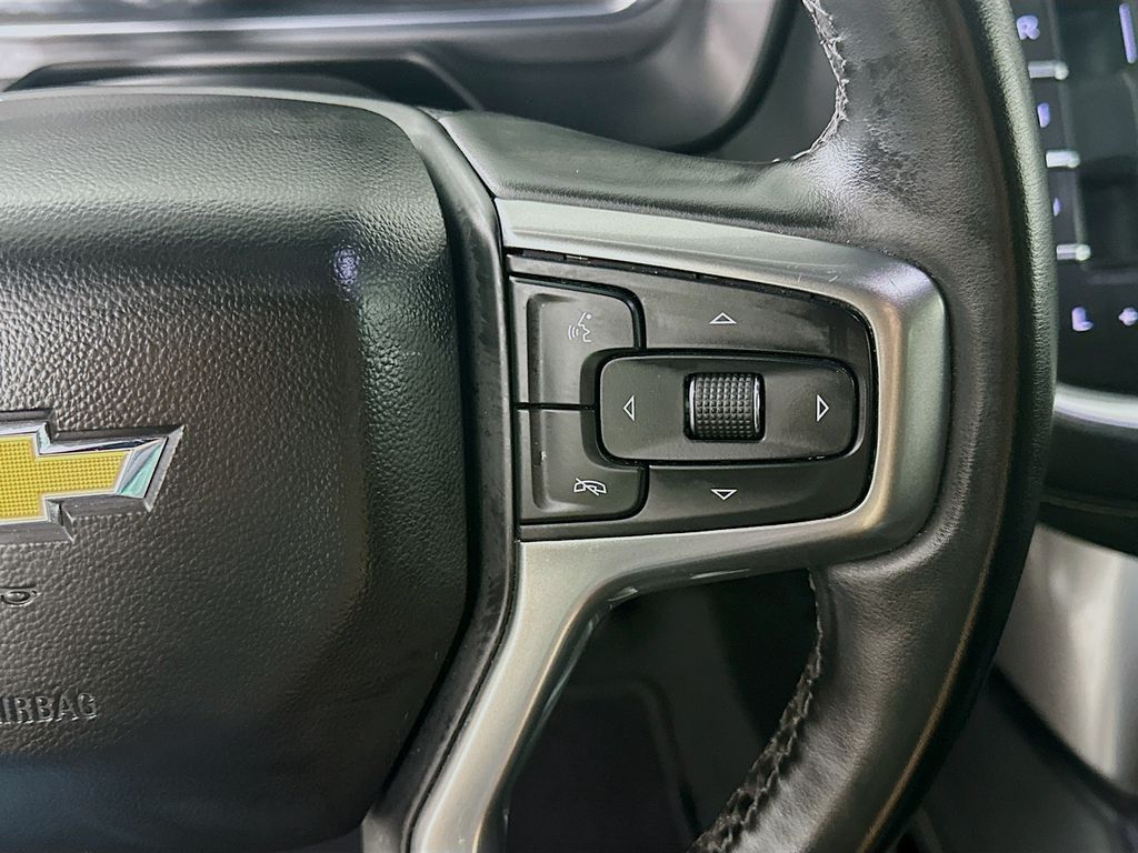 Used 2024 Gray Chevrolet Premier image 27