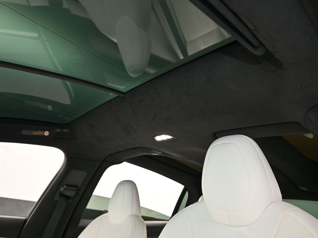 Used 2022 Black Tesla Plaid image 12