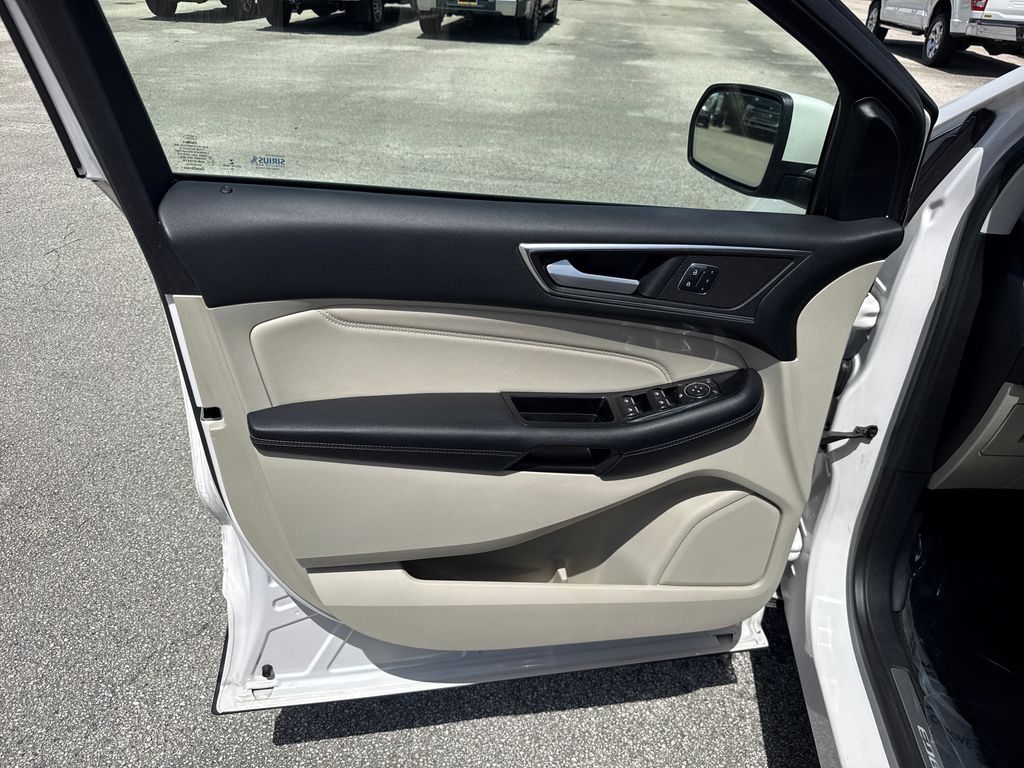 Used 2016 White Ford Titanium image 12