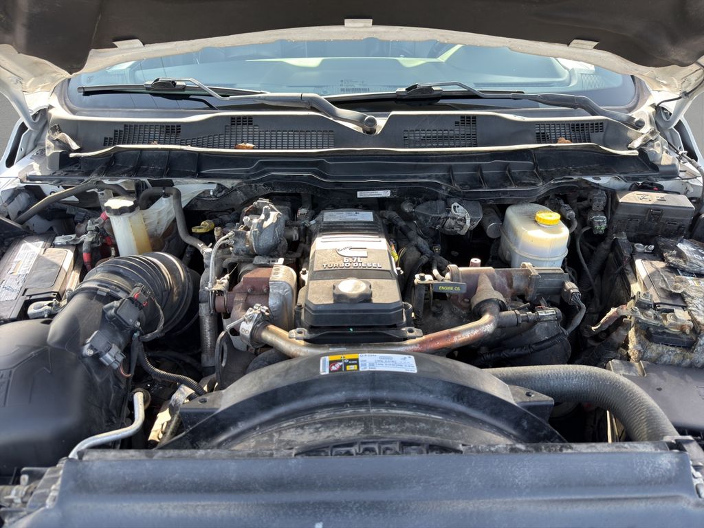 Used 2018 White Ram Laramie Longhorn image 21