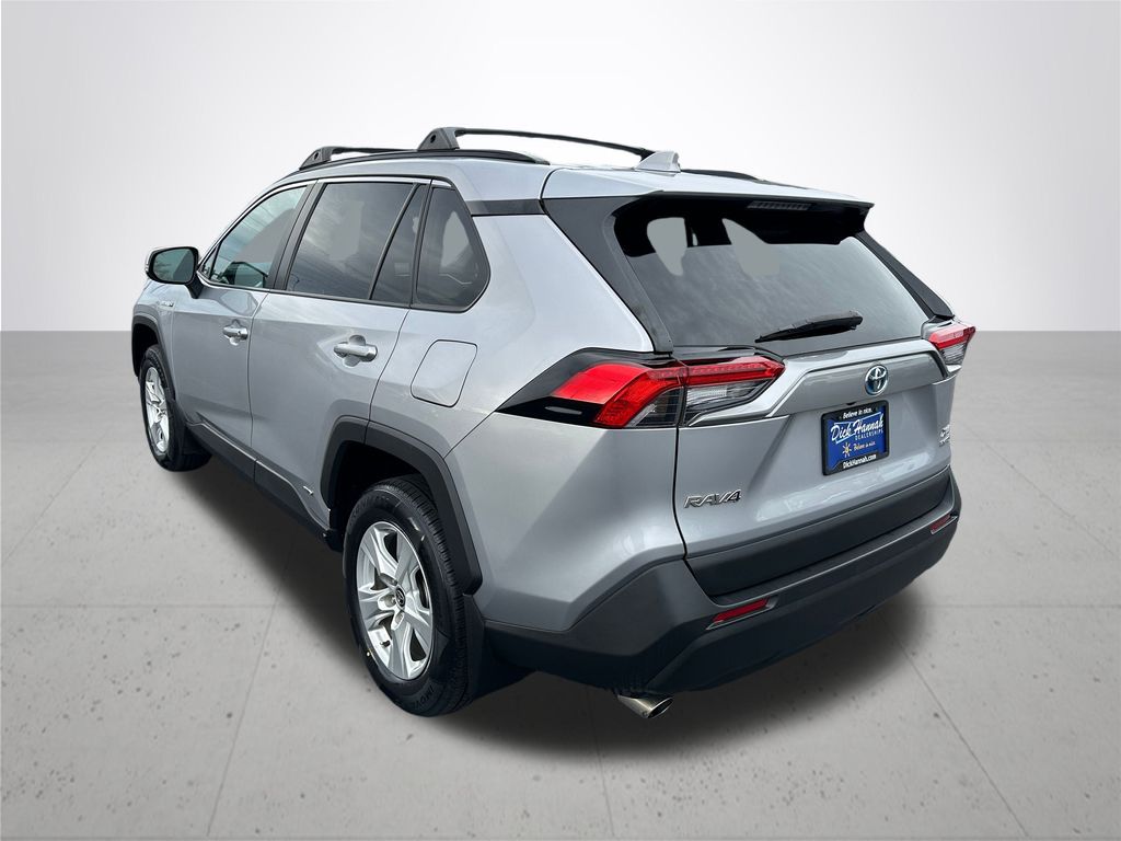 2021 Toyota RAV4 Hybrid XLE