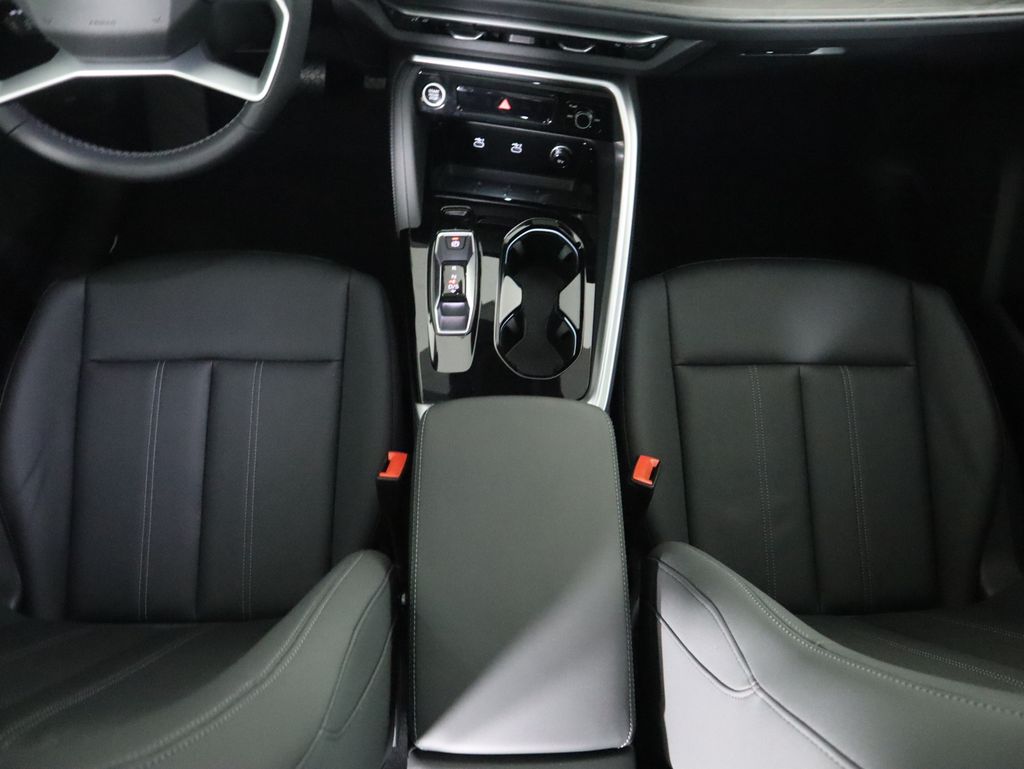 Thumbnail: 2025 Audi Q5 - 19