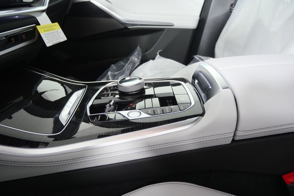 Thumbnail: 2026 BMW X5 - 22