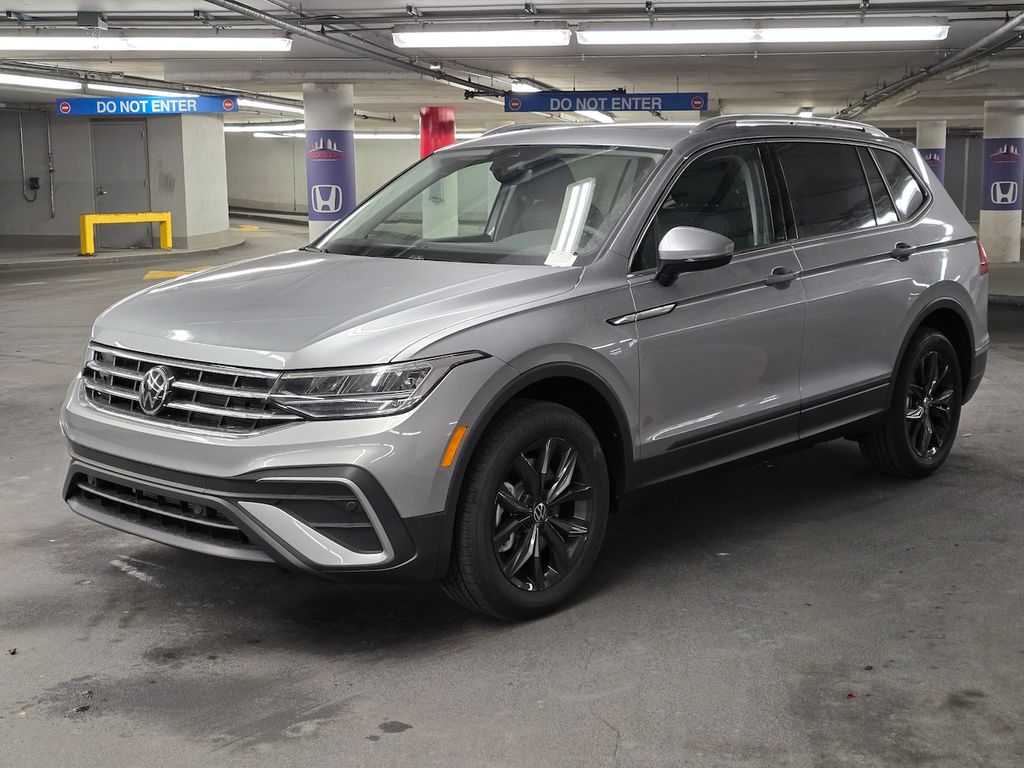 2024 Volkswagen Tiguan 2.0T SE 12