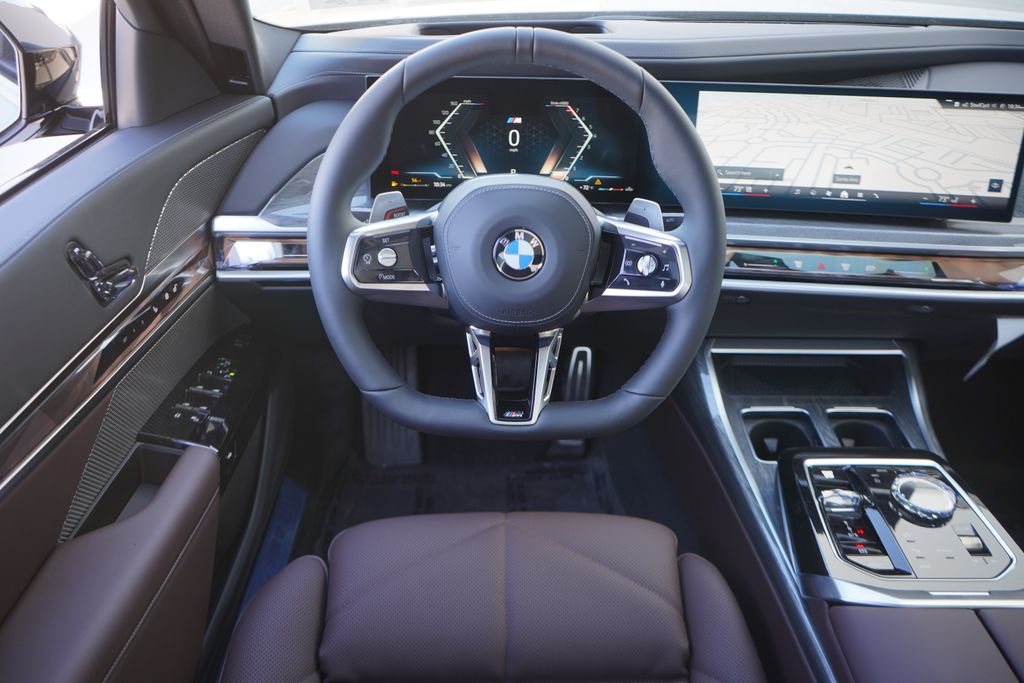 2025 BMW 7 Series 740i 16