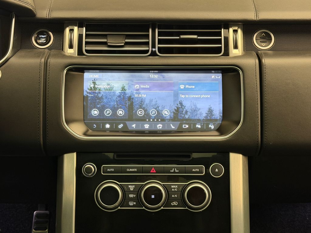 Thumbnail: 2017 Land Rover Range Rover - 20