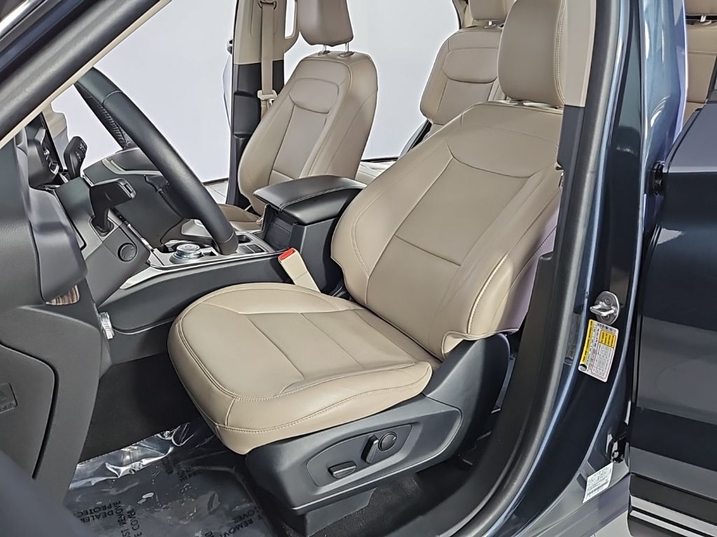 Thumbnail: 2023 Ford Explorer - 22