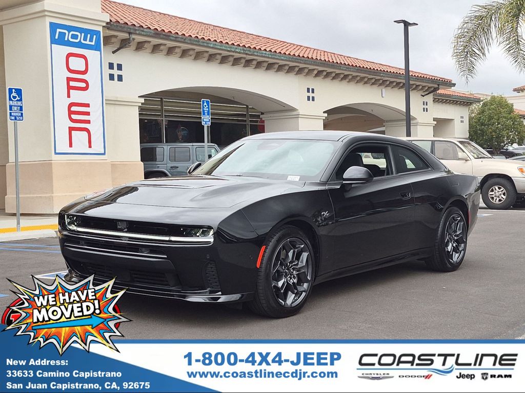 Diamond Black Crystal Pearlcoat 2026 Dodge Charger Daytona Sedan All-Wheel Drive 8-Speed Automatic