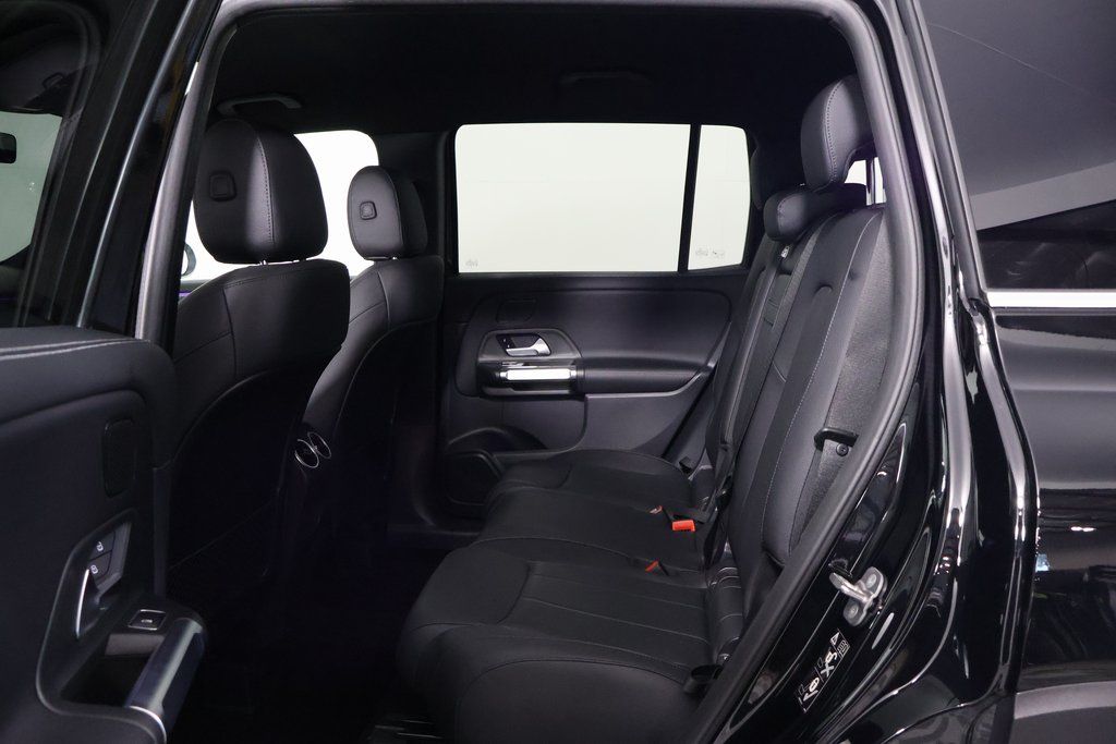 Thumbnail: 2025 Mercedes-Benz GLB - 10