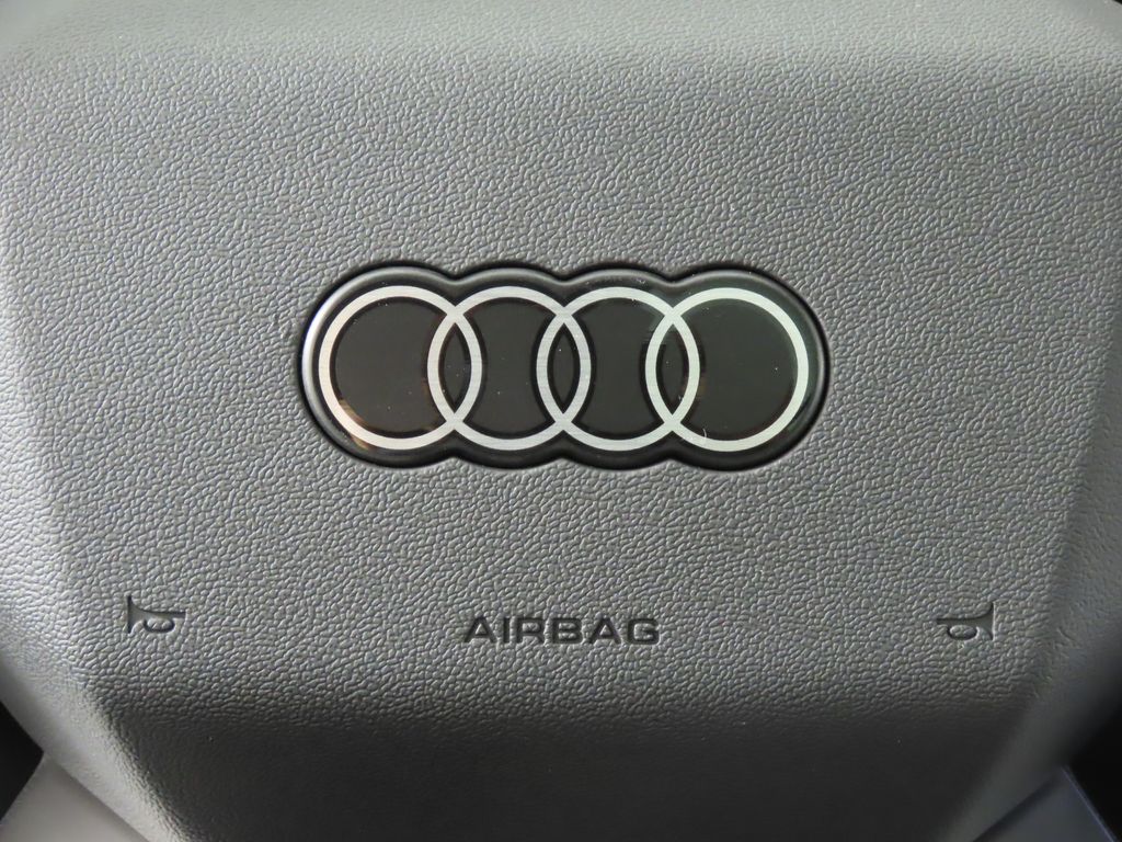 Thumbnail: 2025 Audi Q6 e-tron - 16