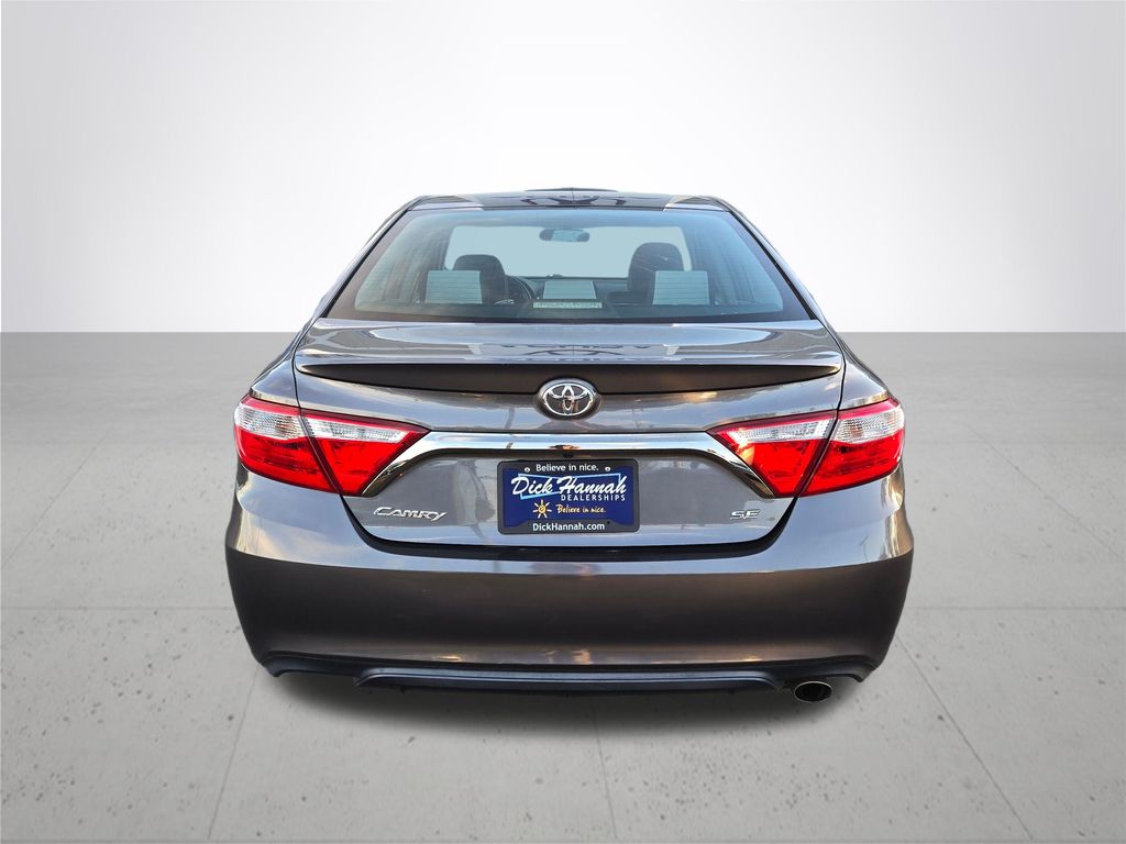 2015 Toyota Camry SE