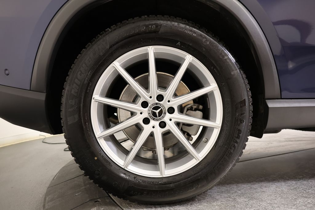 Thumbnail: 2026 Mercedes-Benz GLE - 13