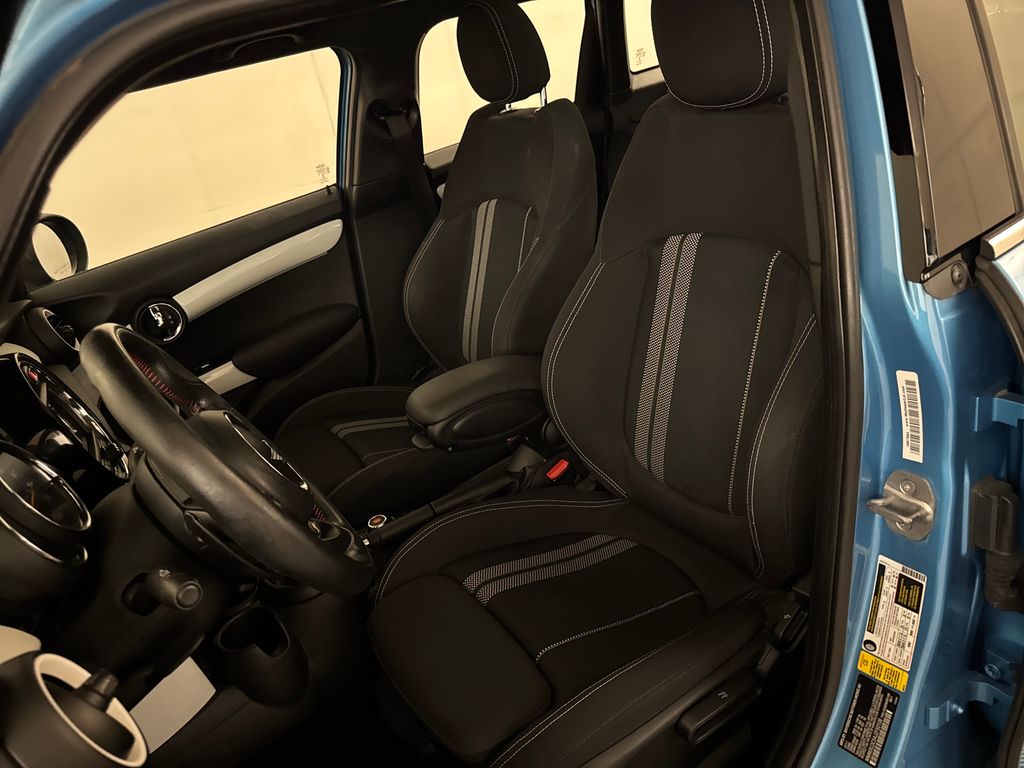 2018 Electric Blue Metallic MINI Cooper S Base FWD Hatchback
