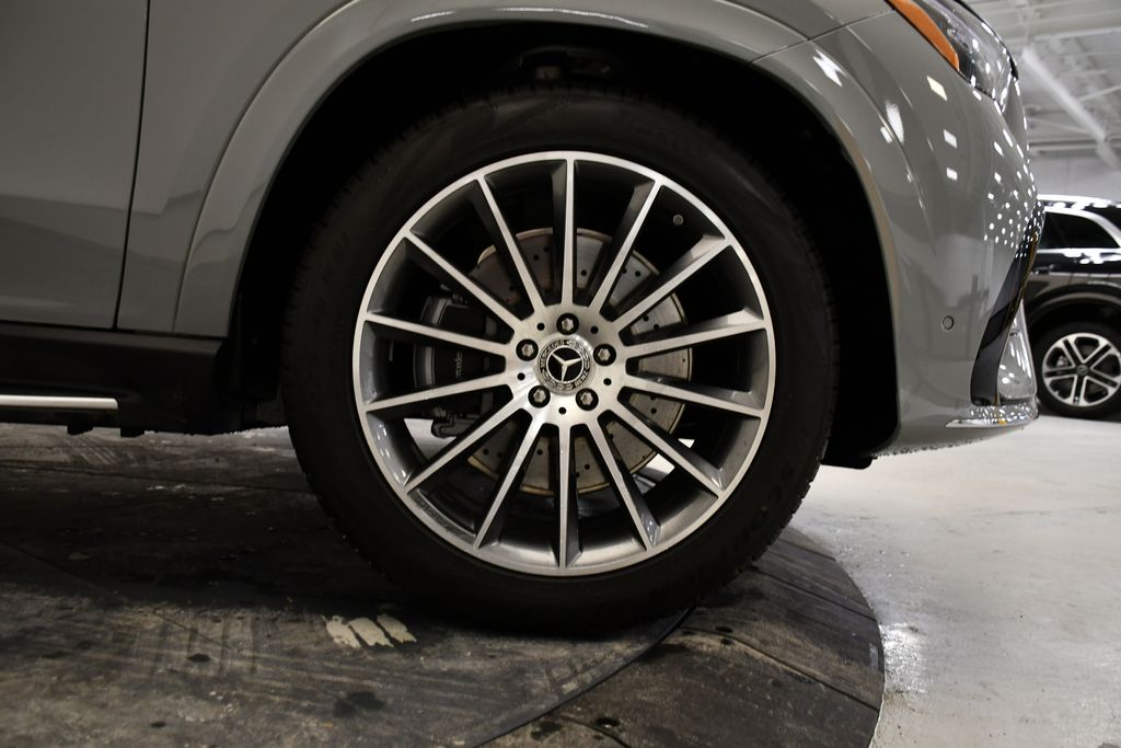 Thumbnail: 2026 Mercedes-Benz GLE - 16