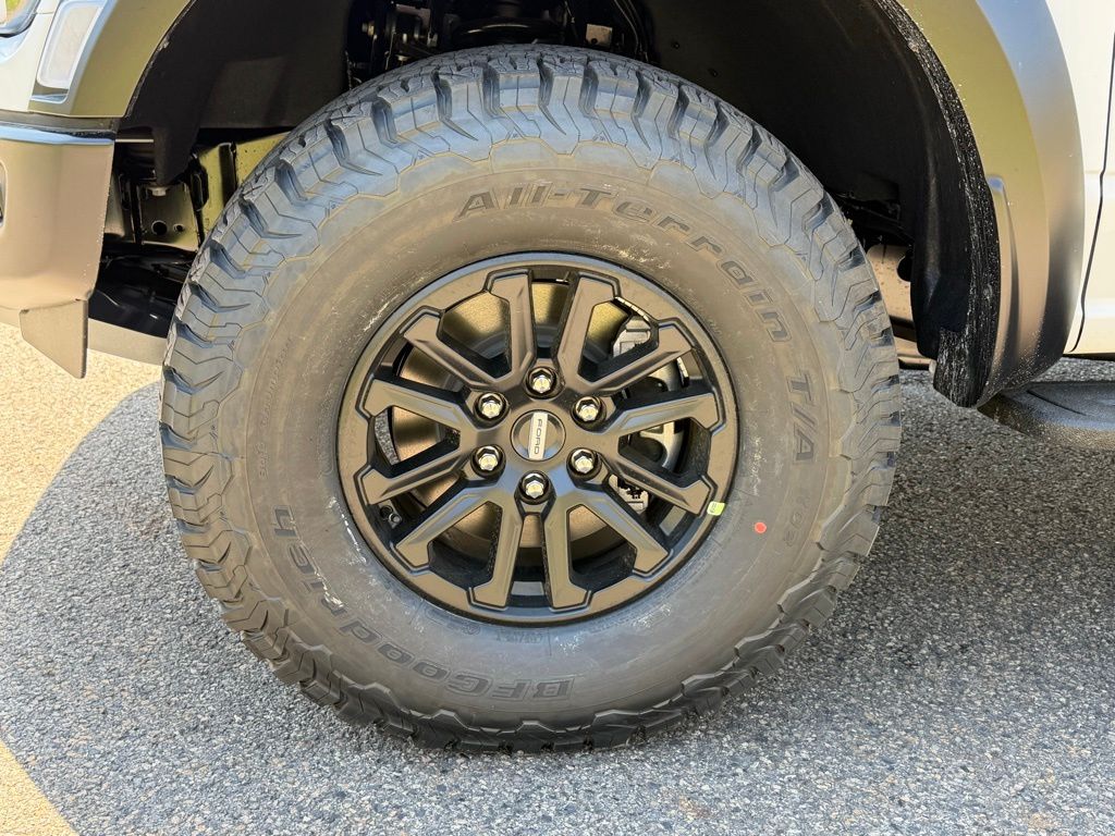 New 2026 White Ford Raptor image 35