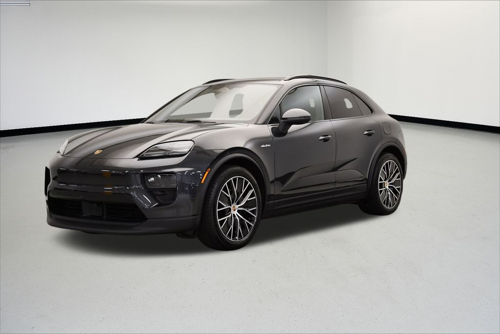 Thumbnail: 2025 Porsche Macan - 1