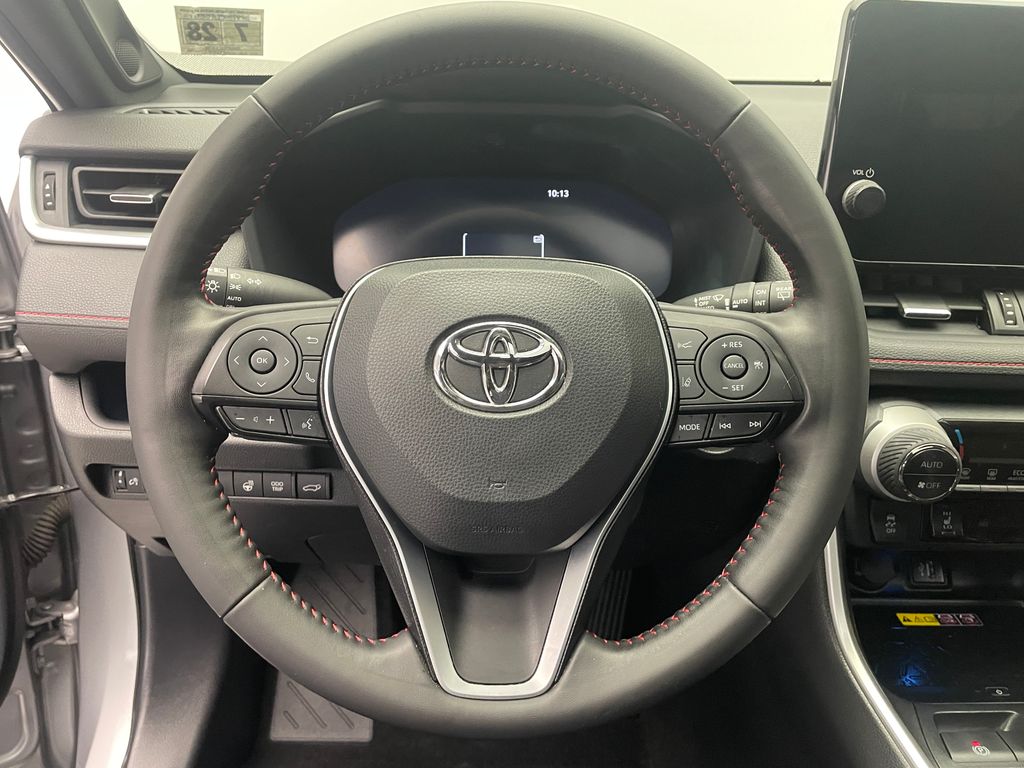 Thumbnail: 2023 Toyota RAV4 - 21