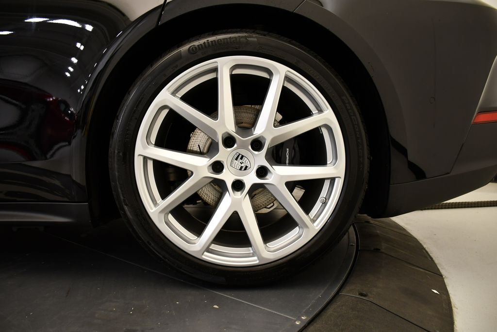 Thumbnail: 2026 Porsche Panamera - 17