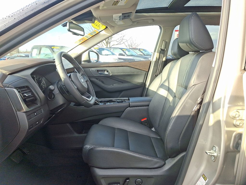 Thumbnail: 2021 Nissan Rogue - 14