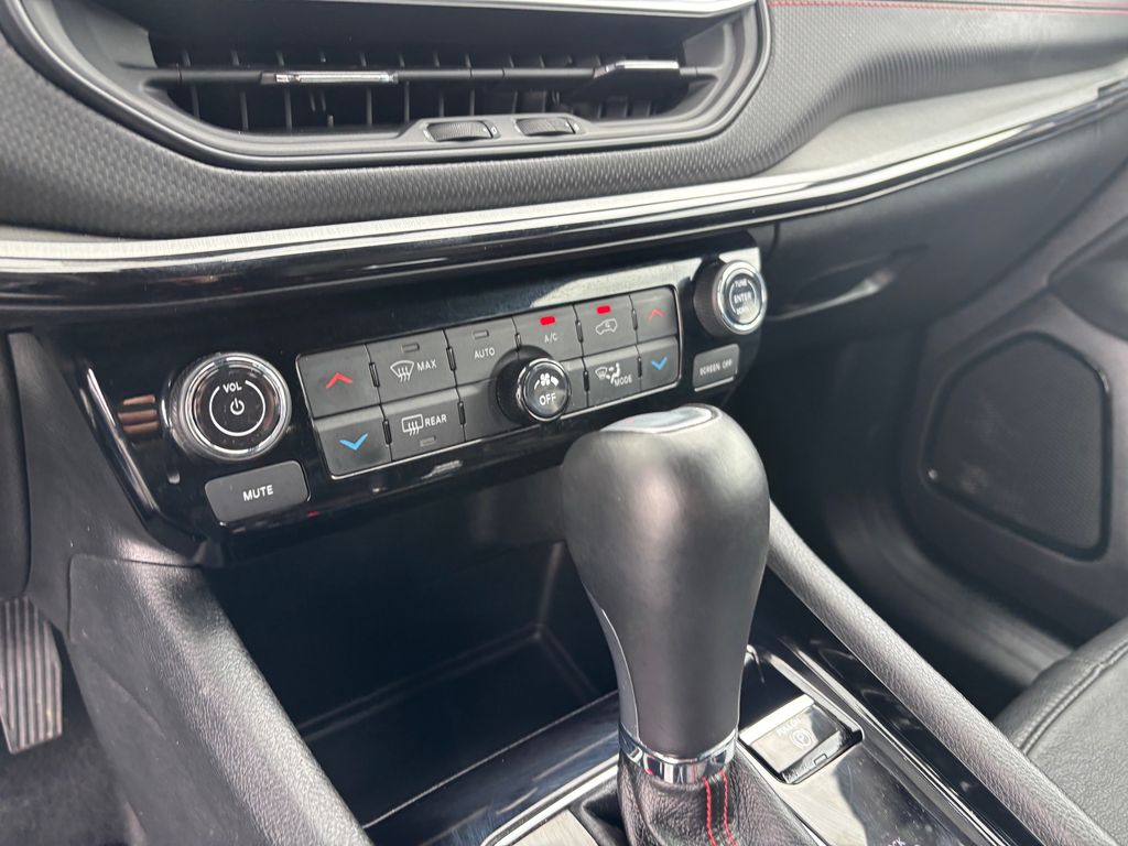 Used Car 2025 Jeep Compass  Trailhawk For Sale Under $30,000 In Austin, Texas