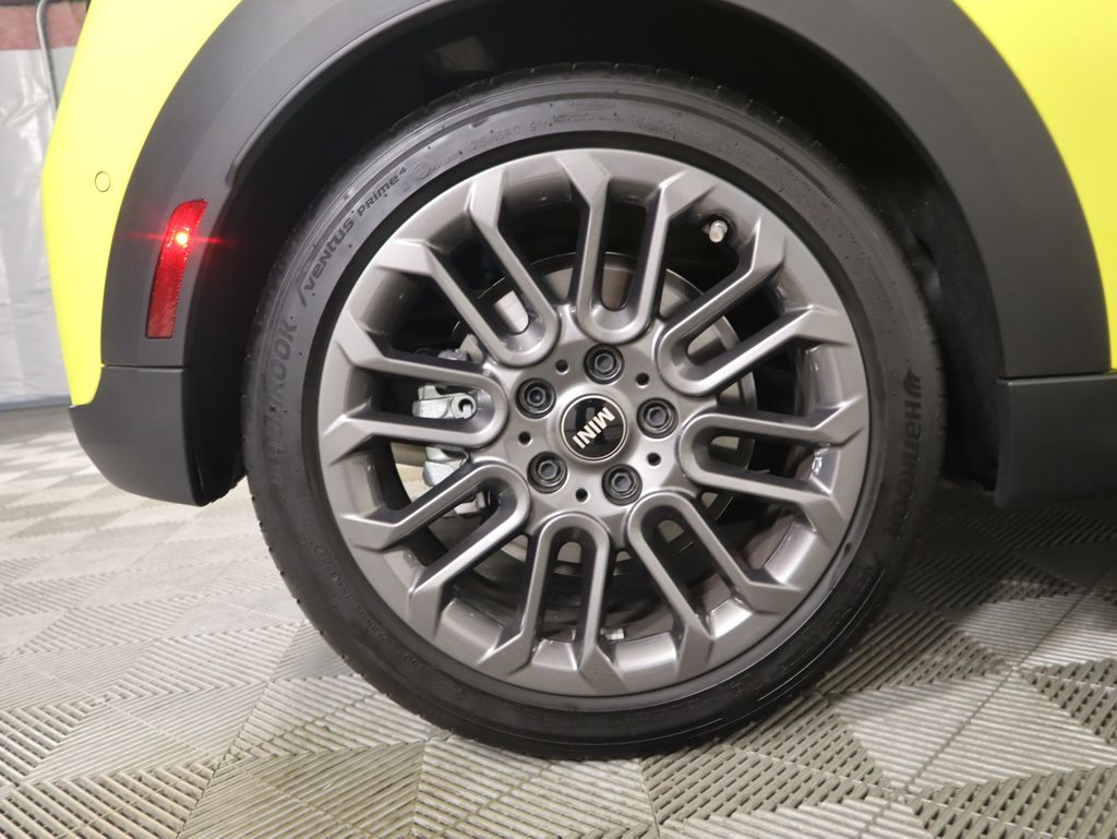 Thumbnail: 2025 MINI Cooper - 30