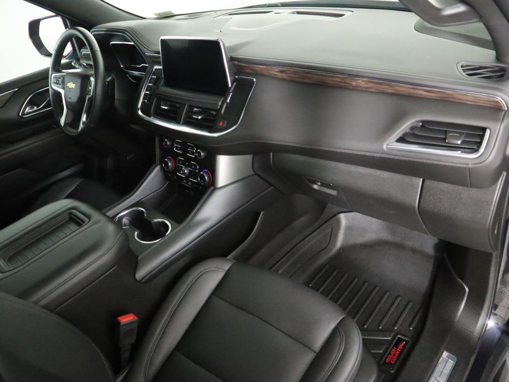 Thumbnail: 2023 Chevrolet Tahoe - 17