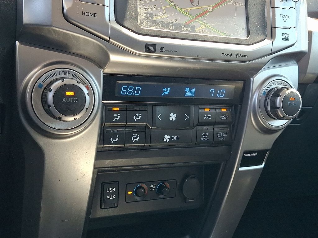 2018 Toyota 4Runner — photo 17