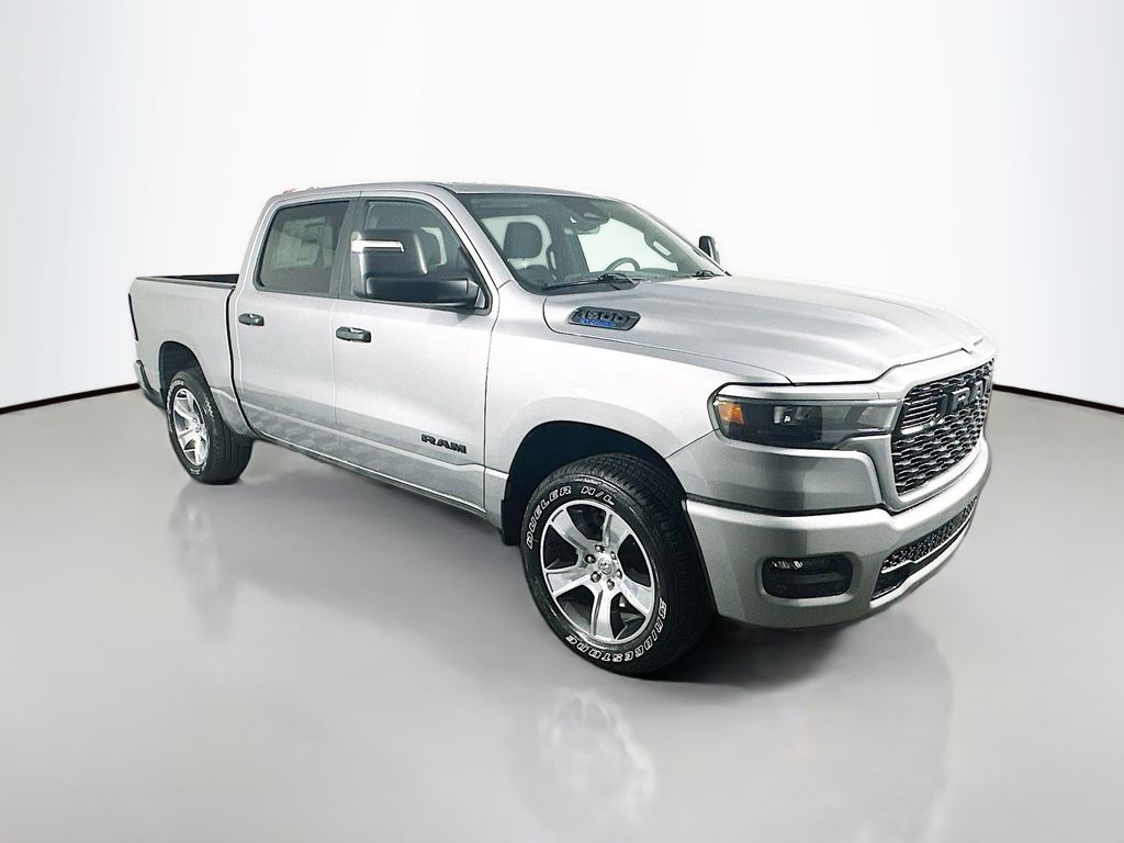 2025 RAM 1500 Express Crew Cab 4WD