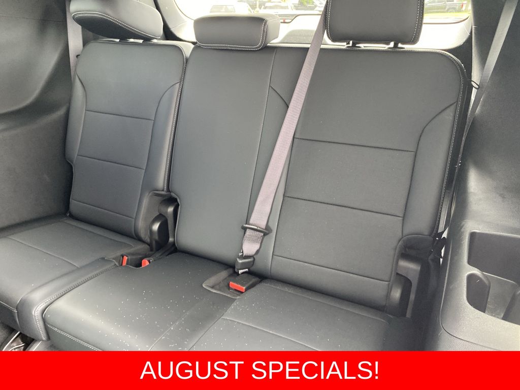 Used 2025 Buick Enclave SUV