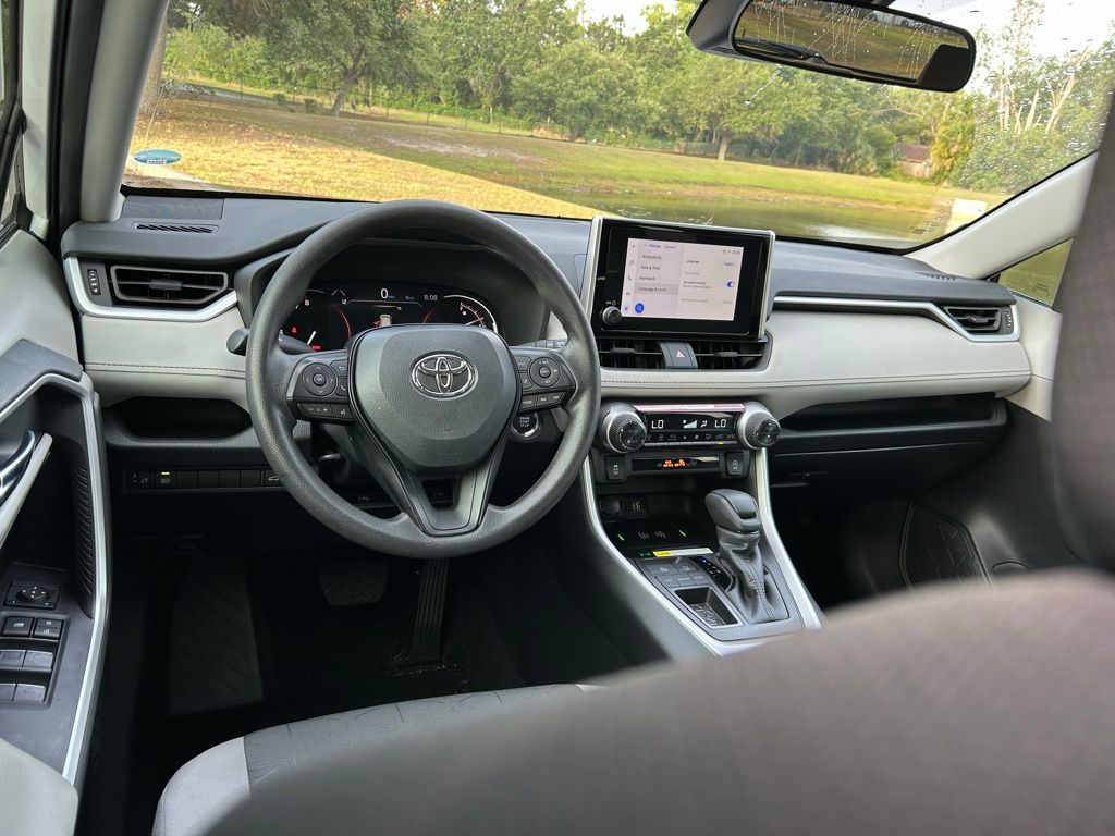 2024 Toyota RAV4 XLE 12