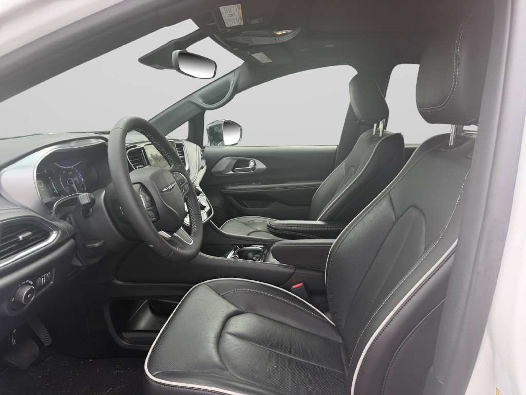 2026 Chrysler Pacifica Limited White at Honda North