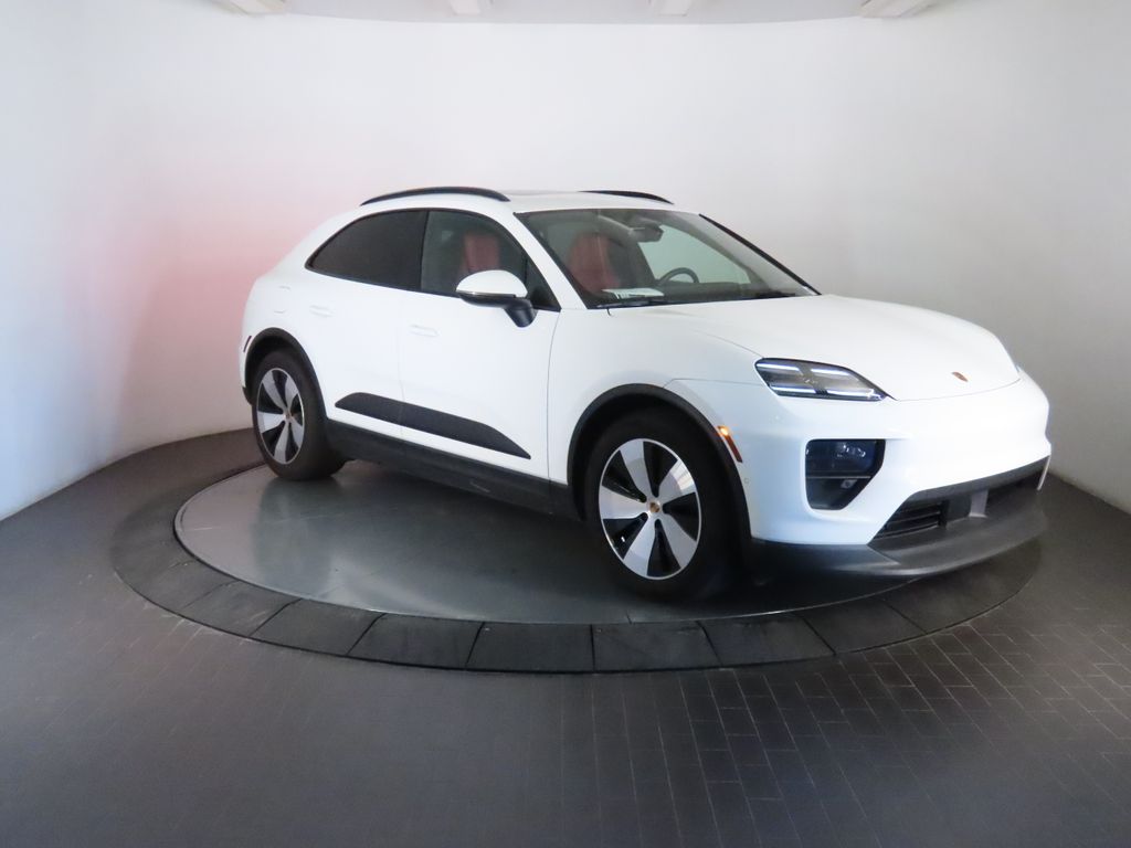 Thumbnail: 2024 Porsche Macan - 9