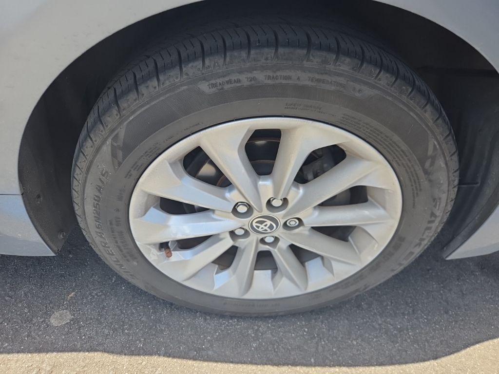 Thumbnail: 2021 Toyota Corolla - 15