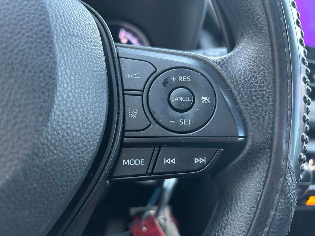 2023 Toyota RAV4 LE 18