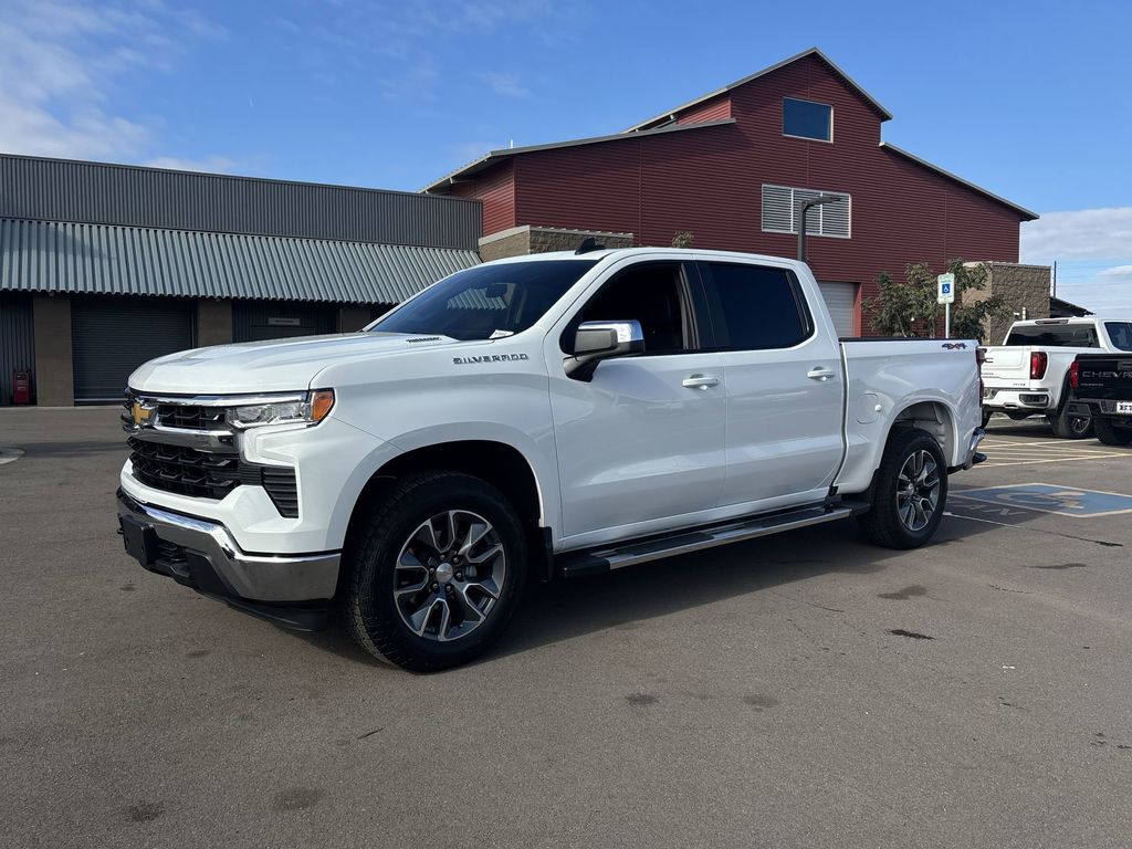 Summit White 2026 Chevrolet Silverado 1500 LT Crew Cab 4WD Pickup Truck Four-Wheel Drive 8-Speed Automatic