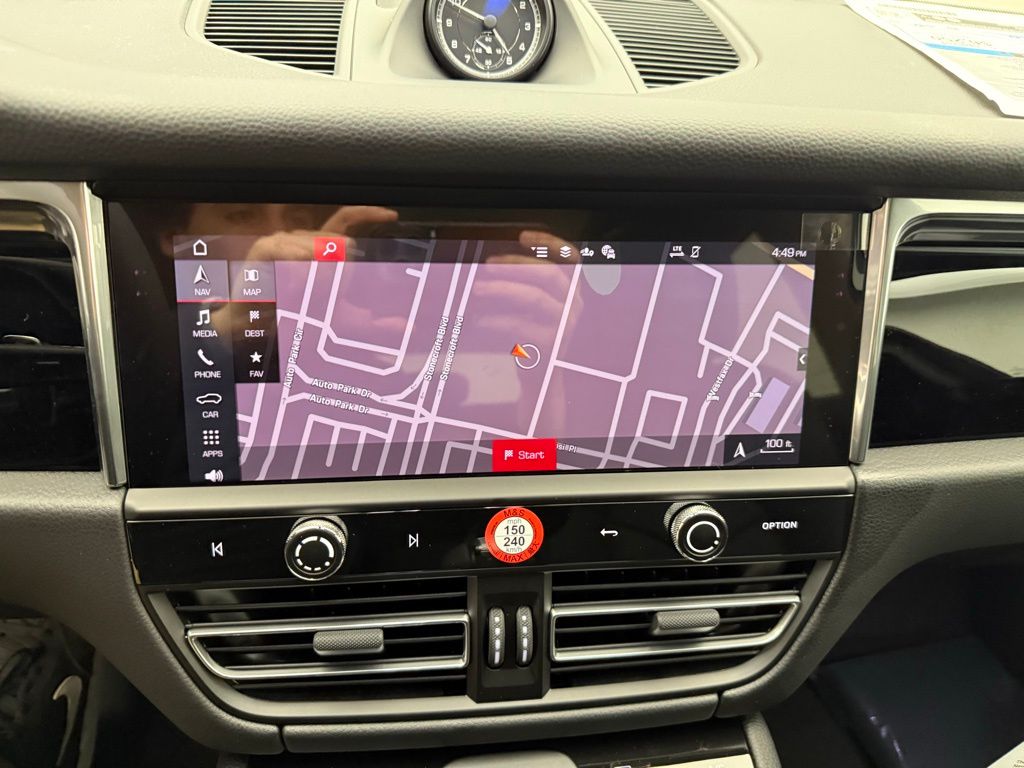 Thumbnail: 2026 Porsche Panamera - 16