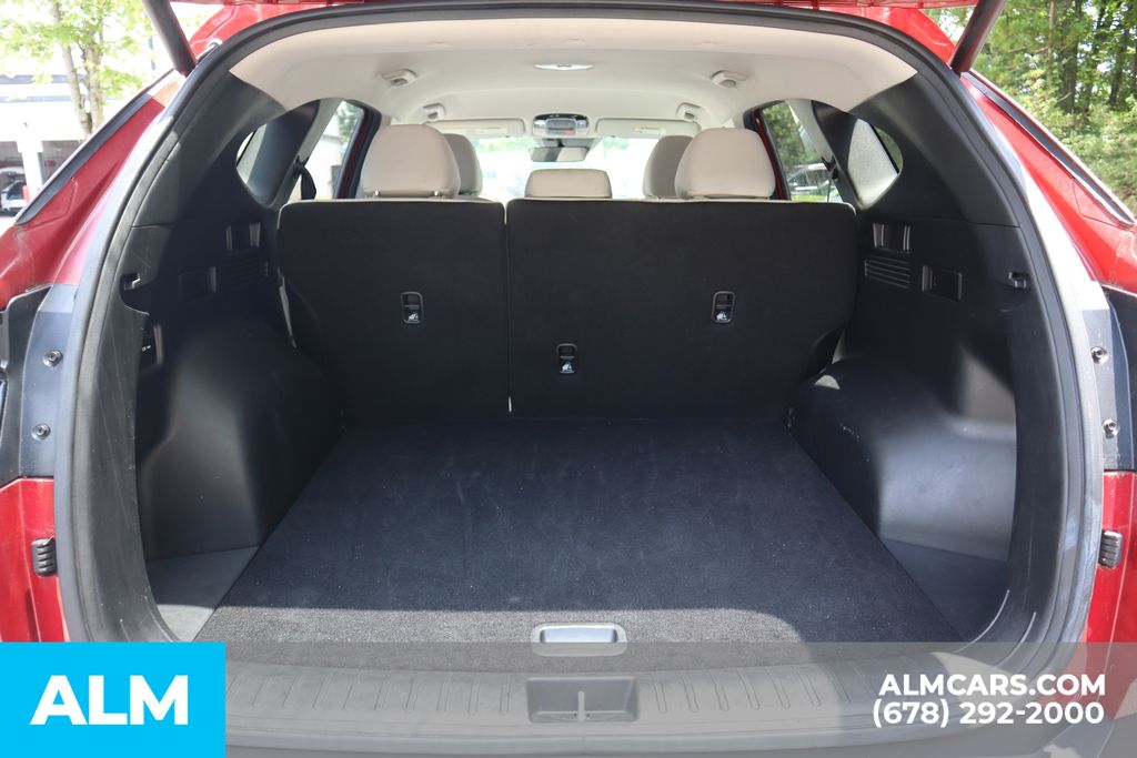 Used 2025 Red Hyundai SEL image 21