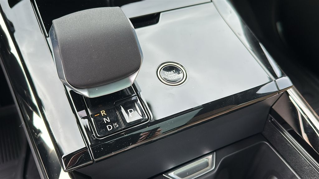 new 2026 Land Rover Range Rover Sport car, priced at $93,480