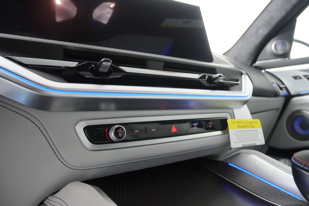 Thumbnail: 2026 BMW XM - 23