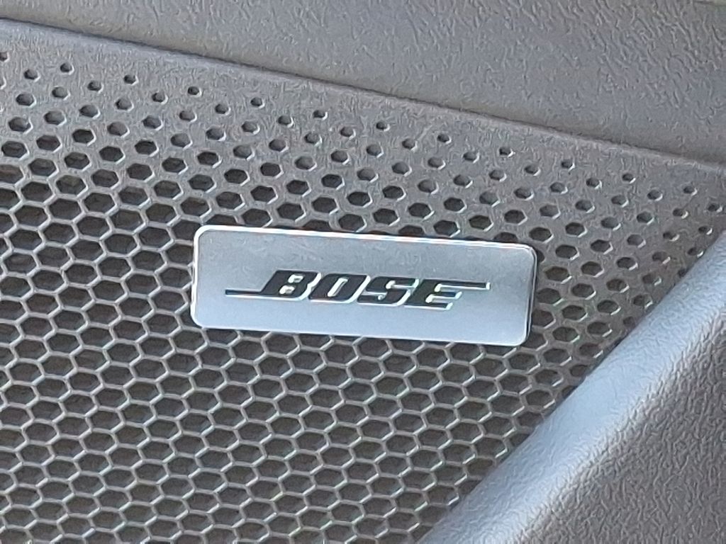 Thumbnail: 2026 Porsche Taycan - 25