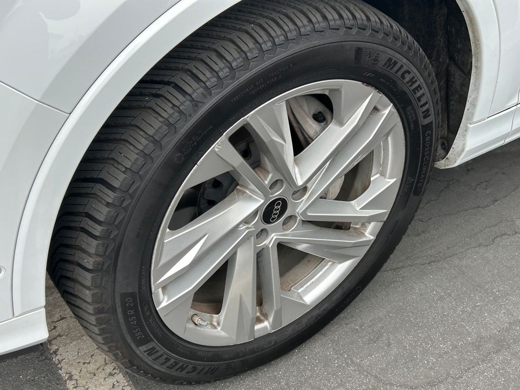 Thumbnail: 2022 Audi Q7 - 3