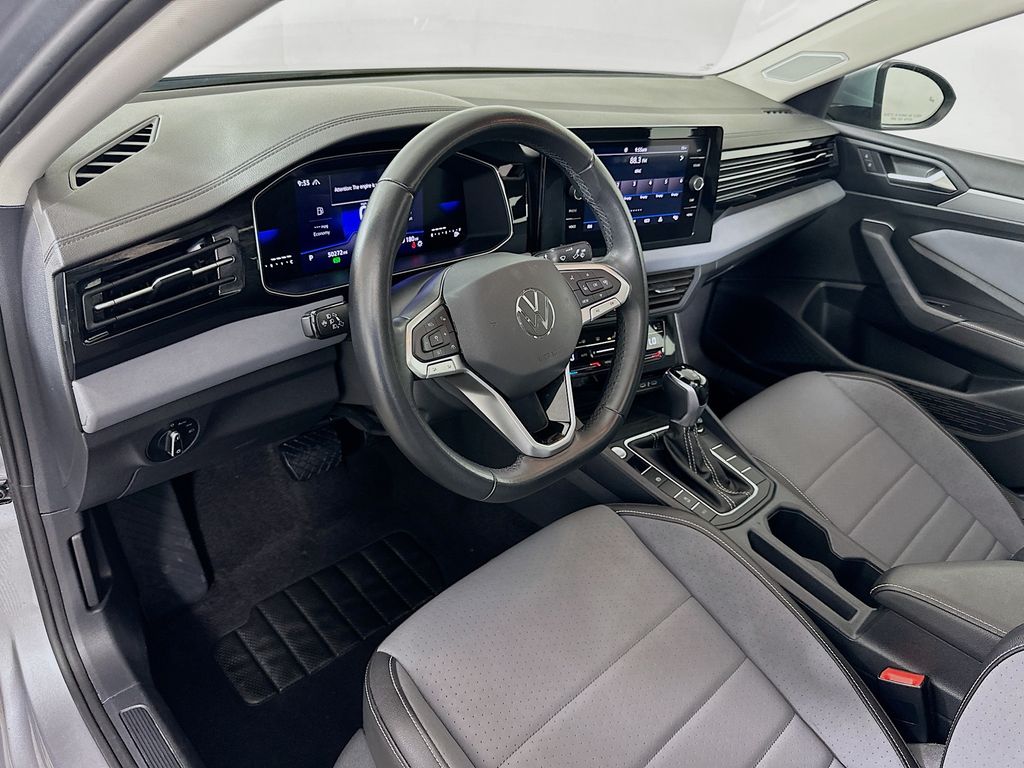 Thumbnail: 2025 Volkswagen Jetta - 9